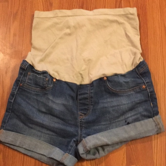 Bella vida Maternity Jean Shorts size Medium (Y) - Picture 2 of 6
